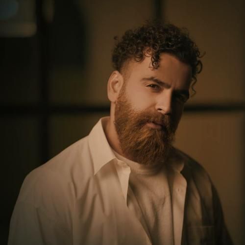 معین زد به کسی نگو میخوای ازم جدا شی