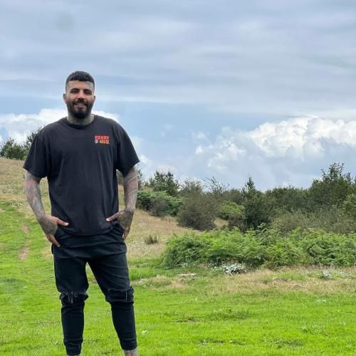 مهدیار یه وقتا آدم هرچقدرم استوری خوب بذاره