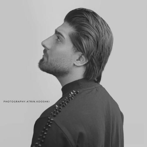 امیر لیام مه روحم خستس دارم غرق میشم و دستو پام بستس