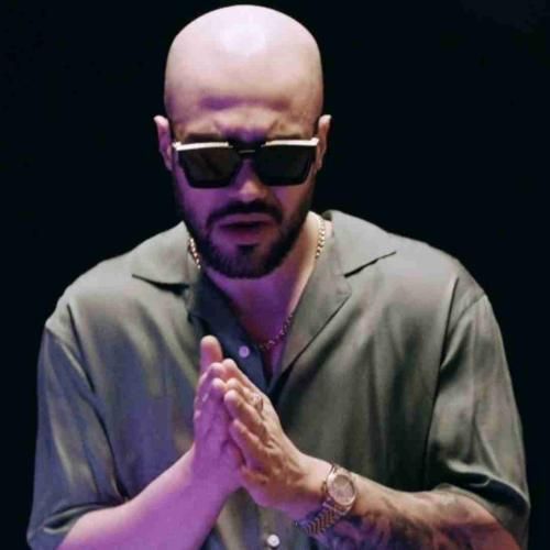 علی ازا اون ادا و ژستش حسودی میکنه اکسش