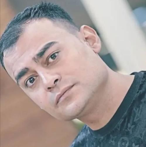 روح الله کرمی گشتی عکسیلد و ناو ای شاره دس و دسه