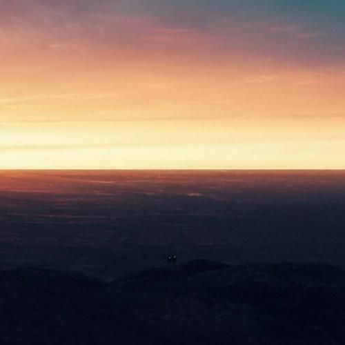 به سرم مانده صدای تو برعکس ظاهرم فهمیدی چقد احساسیم