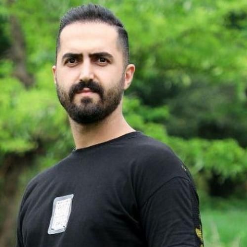 رضا کرد گرگ زخمی