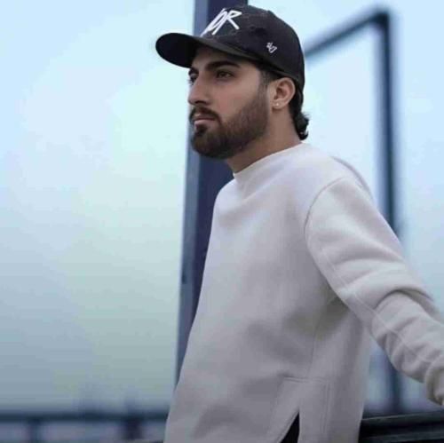 امیر لیام بیا بساطو جمع کو سیگارو الکل