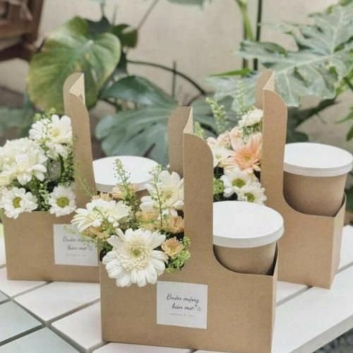 تو كه معنای عشقی به من معنا بده ای یار