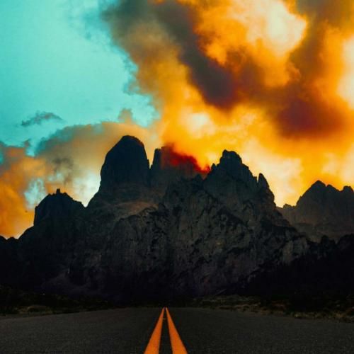 واست بی تابم و بیخوابم و میدونی دلتنگم حس تنهایی