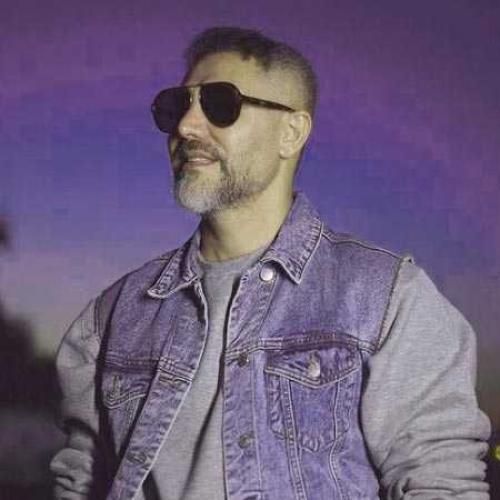 مرتضی اشرفی دﻧﻴﺎم ﺑﺎ ﺗﻮ ﻗﺸﻨﮕﻪ دل ﻣﻴﺸﻪ ﺗﻨﮓ اون ﺧﻨﺪه ﻫﺎت