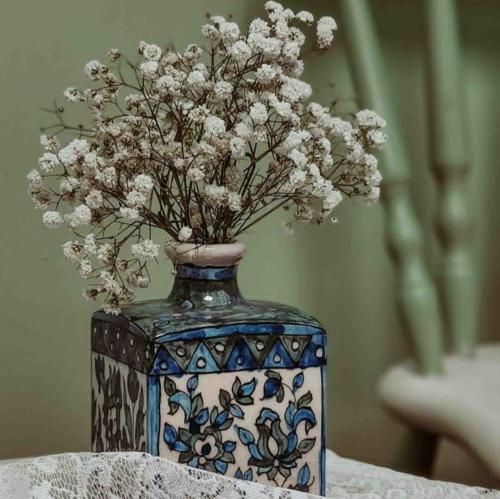 نفست نفسمو تنگ میکنه حال بدت حالمو بد میکنه