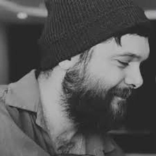 سینا پارسیان اگه تو دوست داری پرت بشی تو چاه حرفی نمیزنم