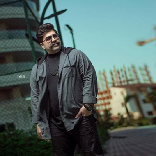 بهنام بانی دلم از تنهایی انقدر شده خسته که نپرس