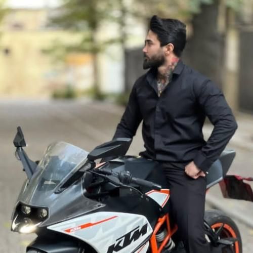 امیر اکبری لعنت