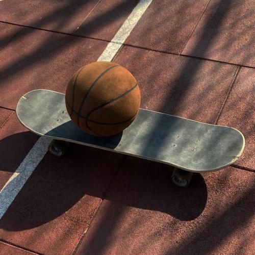 گاف دادم واسش باخت دادم با من خوب نبود بازم واسادم