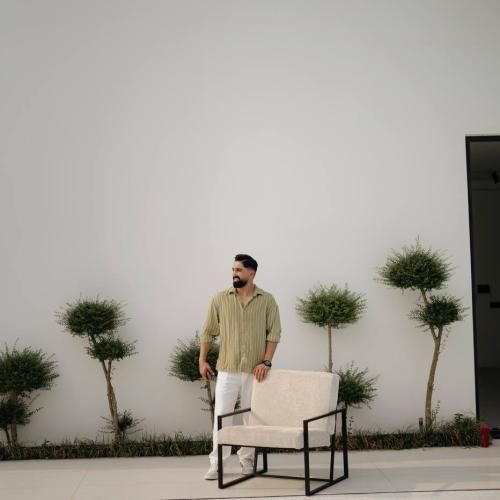 جواد عباسی مغرور